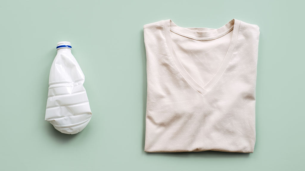 Moda sustentable: La revolución de las playeras de PET reciclado